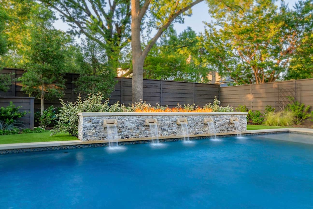 Love Your Backyard in the Fall
