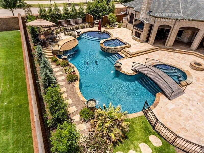 How to Make Your Backyard Part of Thanksgiving